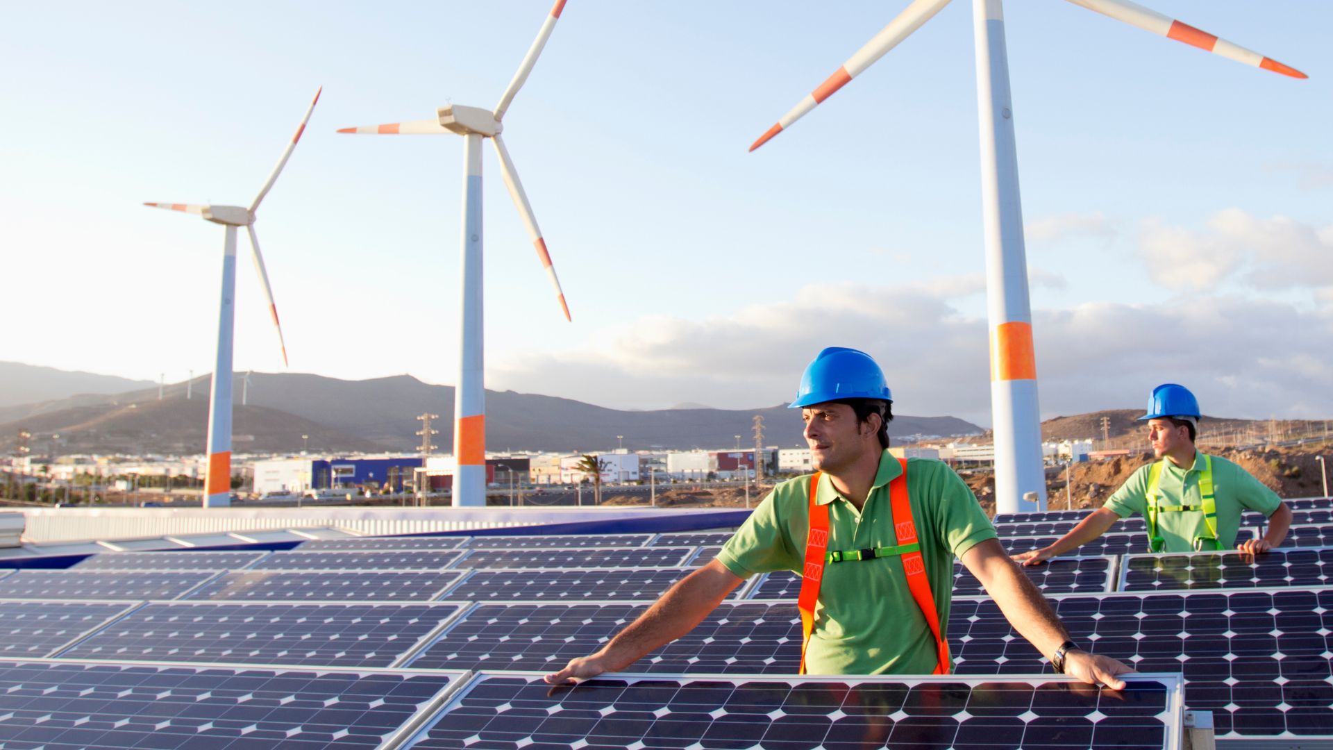 El Ministerio para la Transición Ecológica y el Reto Demográfico lanza un proyecto de ayudas para economía circular en energías renovables - Enaltia Solar