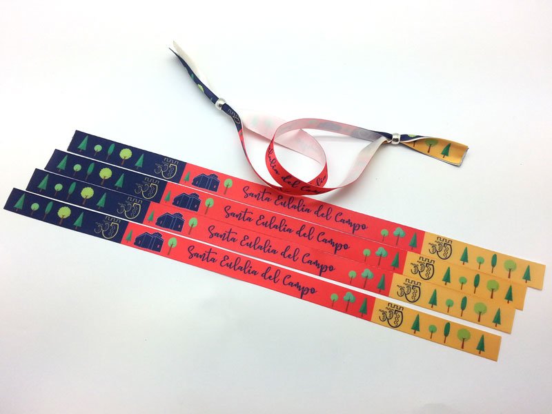 fases-de-creacion-de-las-pulseras-de-tela-para-enviar-1